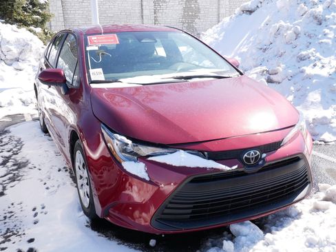 Certified 2023 Toyota Corolla LE image 5