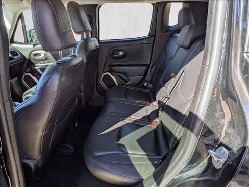 Used 2017 Jeep Renegade Limited image 12