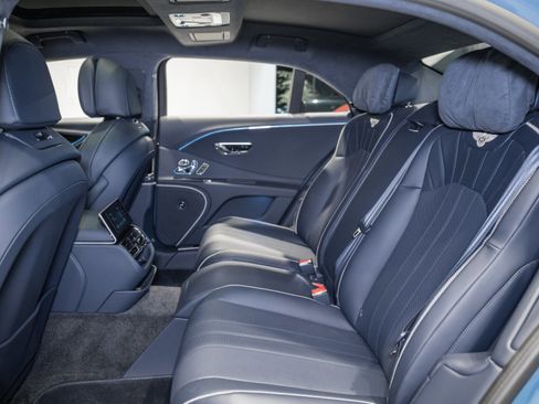 Certified 2024 Bentley Flying Spur V8 AWD/4WD image 20