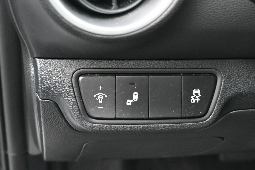 Used 2024 Kia Forte LXS w/ LXS Technology Package FWD image 16