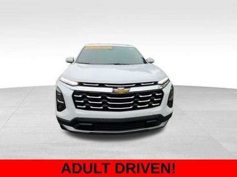 Used 2026 Chevrolet Equinox LT FWD image 2