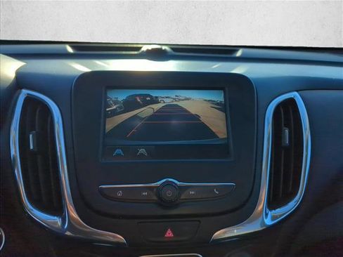 Used 2018 Chevrolet Equinox LT image 20