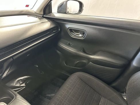 Used 2023 Honda HR-V LX image 24