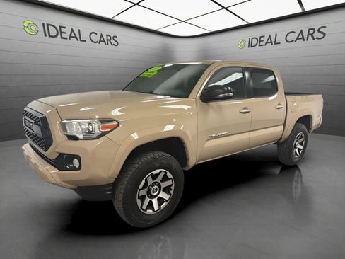 Used 2017 Toyota Tacoma Limited w/ Tow Package RWD image 1