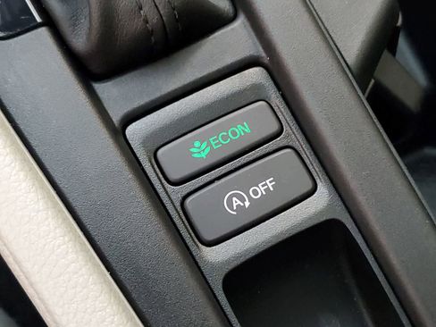 Certified 2025 Honda Accord SE image 31