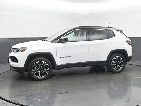 Used 2022 Jeep Compass Limited AWD/4WD image 2