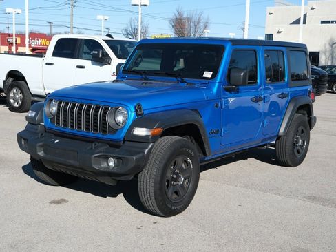 Used 2026 Jeep Wrangler Sport image 4