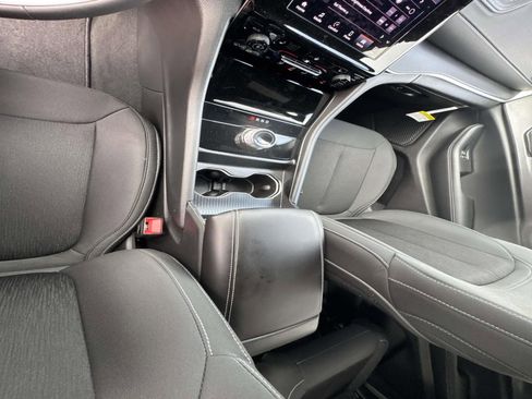 New 2026 Jeep Grand Cherokee L 2WD image 24