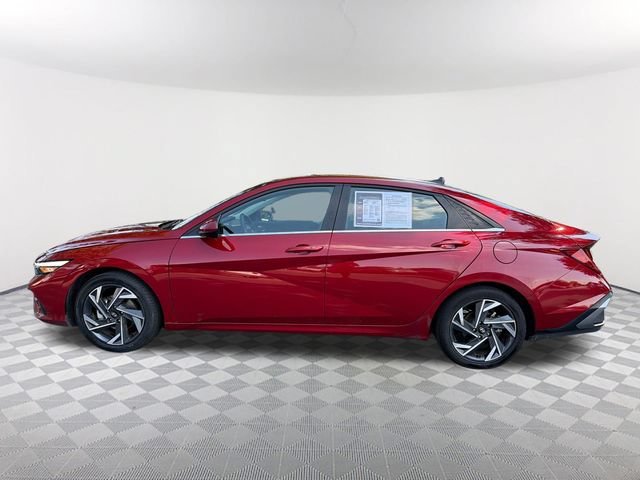 Used 2024 Hyundai Elantra SEL w/ Convenience Package FWD image 8