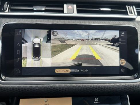 Used 2021 Land Rover Range Rover Velar R-Dynamic S image 24