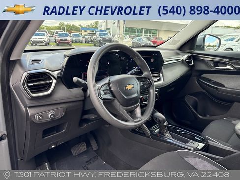 Certified 2025 Chevrolet TrailBlazer LT AWD/4WD image 4