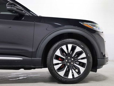 Used 2025 Ford Explorer Platinum w/ LUX Leather Package AWD/4WD image 11