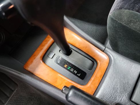 Used 2003 Toyota Solara SE FWD image 26