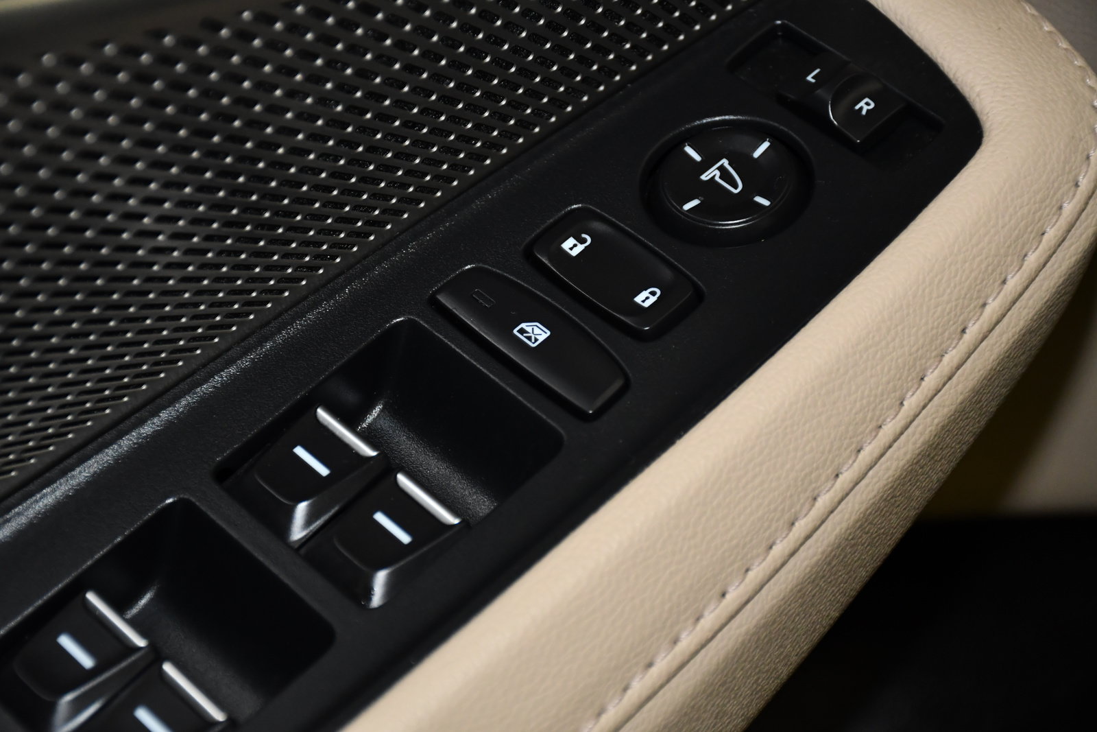 Certified 2023 Acura MDX SH-AWD image 32
