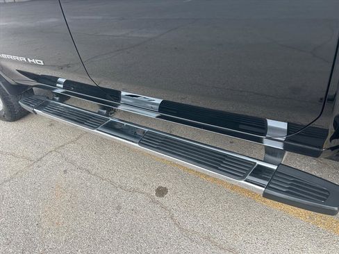 Used 2024 GMC Sierra 2500 SLT w/ SLT Premium Package image 6