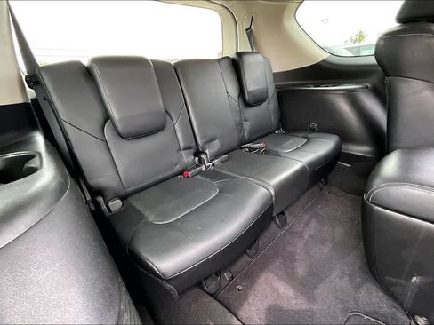 Certified 2016 INFINITI QX80 4WD w/ Driver's Assistance Package image 33