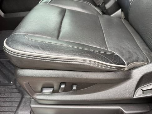 Used 2018 Chevrolet Silverado 1500 High Country image 22