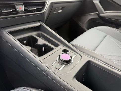 New 2026 Volkswagen Tiguan SE AWD/4WD image 40