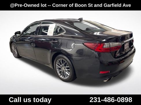 Used 2018 Lexus ES 350 w/ Premier Package FWD image 4