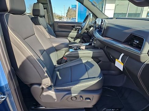 New 2026 Chevrolet Suburban Premier w/ Sun And Tow Package image 25