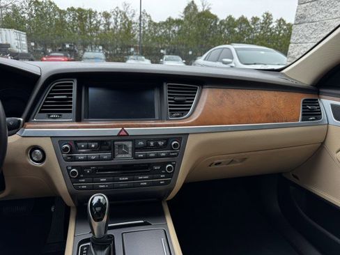 Used 2015 Hyundai Genesis 5.0 image 30