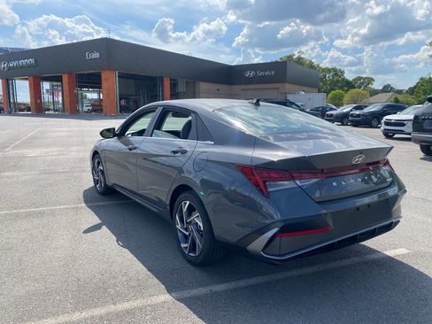 New 2026 Hyundai Elantra Limited FWD image 5