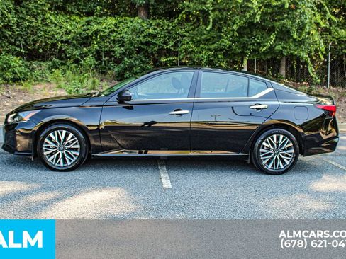 Used 2025 Nissan Altima 2.5 SV FWD image 6