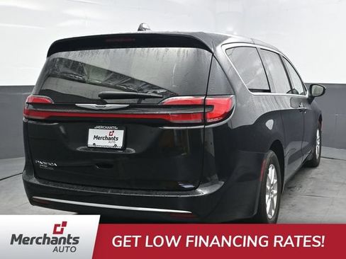 Used 2025 Chrysler Pacifica Select FWD image 7