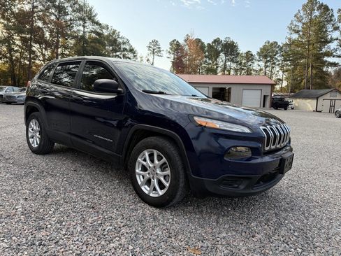 Used 2014 Jeep Cherokee Sport image 26