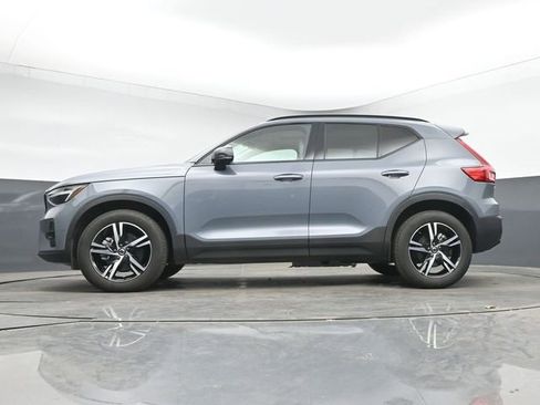 Used 2023 Volvo XC40 B5 Plus w/ Protection Package Premier AWD/4WD image 14