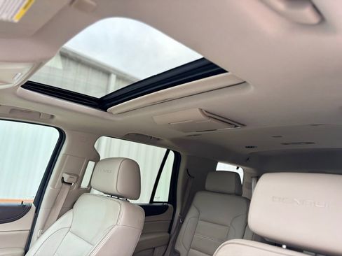 Used 2017 GMC Yukon Denali w/ Open Road Package image 32