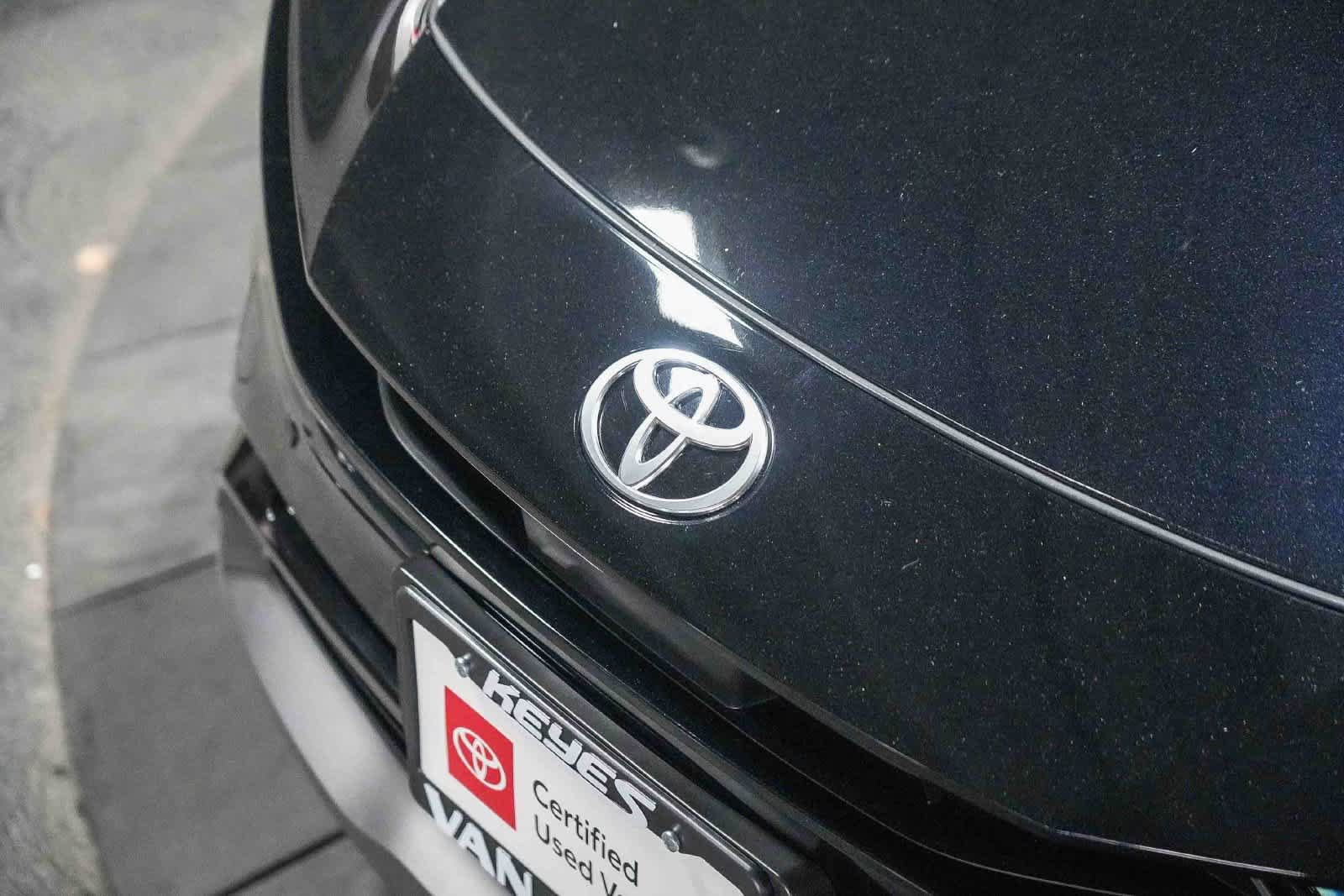 Certified 2024 Toyota Prius XLE FWD image 4