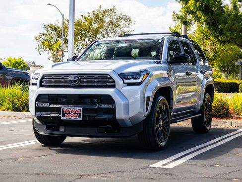 Certified 2026 Toyota 4Runner Platinum AWD/4WD image 3