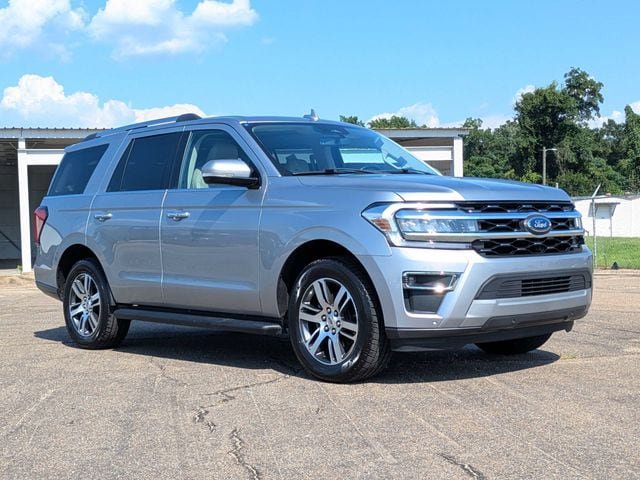 Used 2024 Ford Expedition Limited RWD image 2