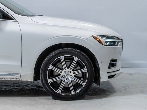 Used 2021 Volvo XC60 T8 Inscription w/ Advanced Package image 12
