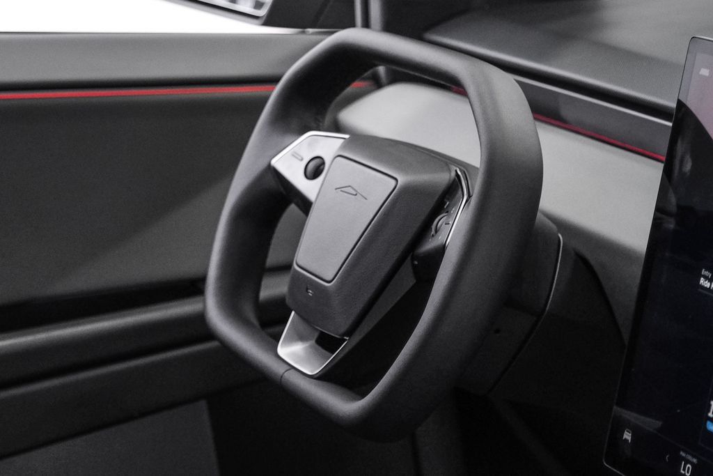 Used 2024 Tesla Cybertruck AWD Crew Cab image 15
