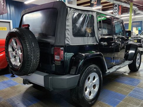Used 2015 Jeep Wrangler Unlimited Sahara w/ Dual Top Group image 3