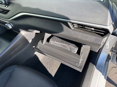 Used 2024 Nissan Altima 2.5 S image 40