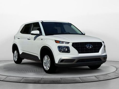 New 2026 Hyundai Venue SE image 11