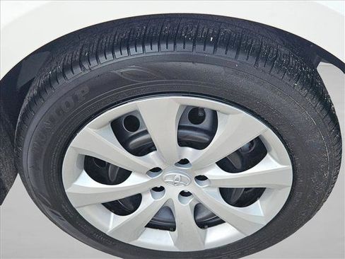 Used 2024 Toyota Corolla LE FWD image 22