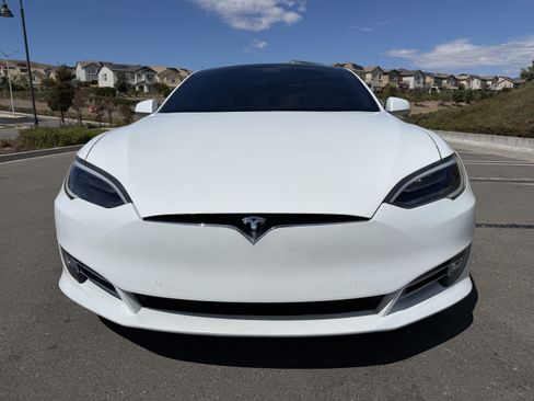 Used 2018 Tesla Model S 100D AWD/4WD image 14