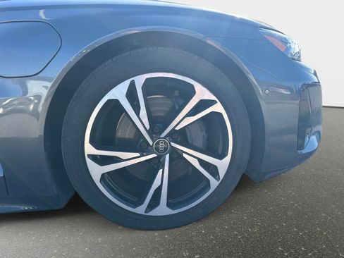 Used 2022 Audi e-tron GT Prestige w/ Prestige Package image 6