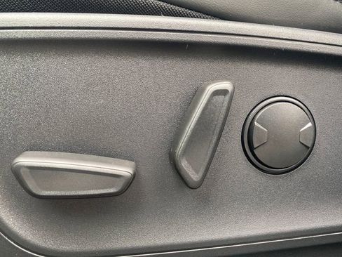 New 2025 Ford Escape SE image 33