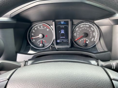 Used 2022 Toyota Tacoma SR AWD/4WD image 21