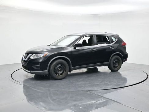 Used 2018 Nissan Rogue S image 5