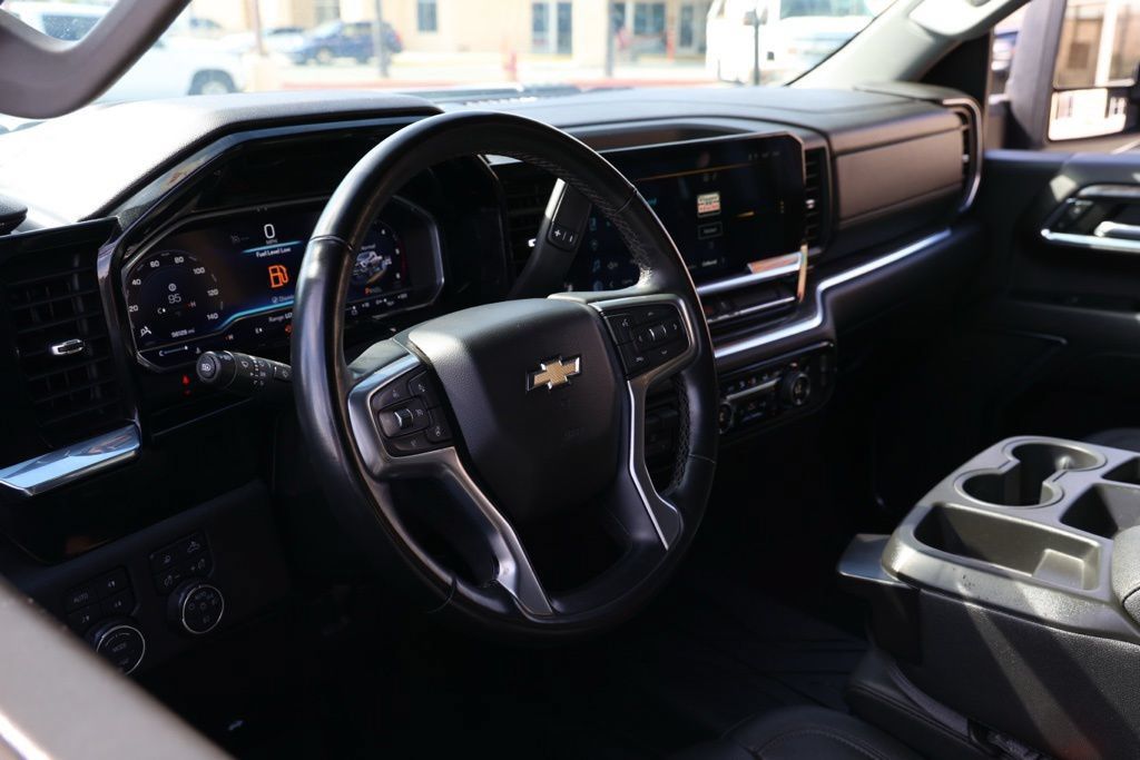 Used 2024 Chevrolet Silverado 2500 LTZ AWD/4WD image 15