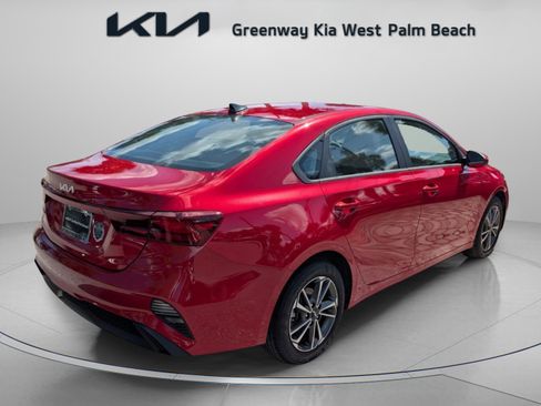 Used 2024 Kia Forte LXS image 7
