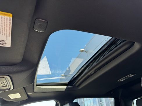 Used 2025 Chevrolet Silverado 3500 High Country w/ High Country Premium Package image 6