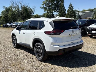 New 2026 Nissan Rogue SV w/ SV Premium Package