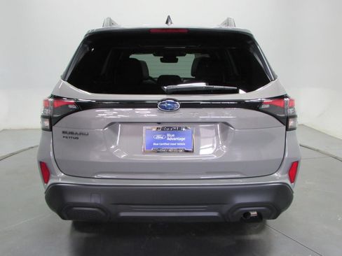 Used 2026 Subaru Forester Premium AWD/4WD image 6